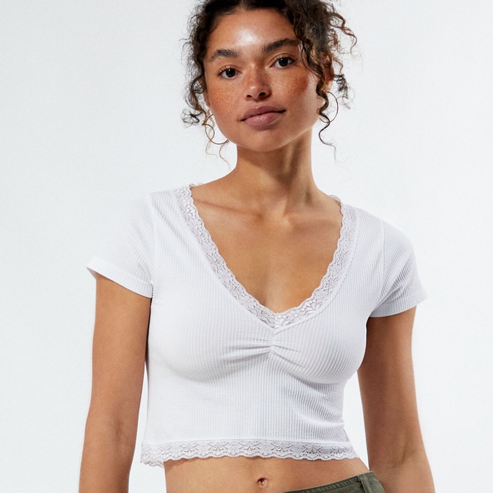 Contour Genevieve Seamless Lace Top